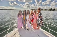  Yacht Charter in Palm Beach with Crew 