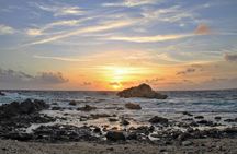 Sunrise Hike with Private Guide to Aruba's Natural Pool (Conchi)