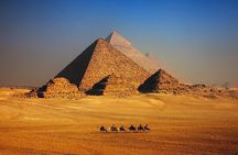 Full-Day Private Tour to Giza Pyramids and the Egyptian Museum