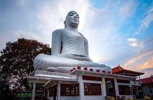Tuk Tuk ride to giant buddha statue in Kandy