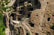Beijing Private Day Tour: Longqing Gorge and Ancient Cliff Dwellings (Guyaju)
