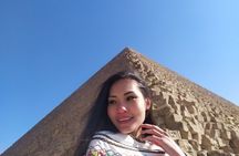 Pyramids of Giza and the Egyptian Museum Layover Tour from Cairo Airport