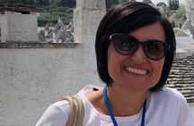 Private guided tour in Alberobello with free tasting: discovering the trulli
