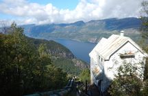 Guided hike to Florli 4,444 steps