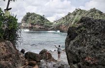 1 Day - Malang Beaches and Island Hopping // 06:30 - 17:30