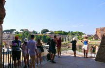 Exclusive Tour Colosseum Arena with Archaeologist & Roman Forum