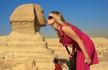 Private Full-Day Tour to Pyramids of Giza, Sakkara, and Memphis with Lunch