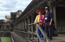 Sun Set in Angkor Wat, explore Bayon, Ta Prohm & Street Food