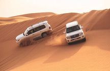 7-hour Small Group 4x4 Desert Safari Tour with Buffet Dinner in Dubai