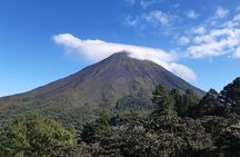 Private Hanging Bridges / Waterfall / Typical Lunch / Volcano-Lava Fields Combo