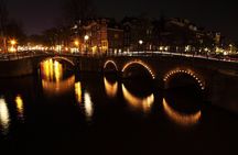 Amsterdam: Private Romantic Evening Canal Cruise + Bubbles/Snacks