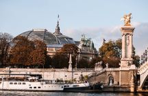 Paris Private Walking Tour with a Local