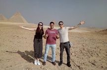 Giza Pyramids, Sphinx and Egyptian Museum tour