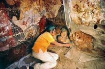Explore Akrotiri GroupTour