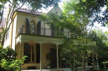 Explore New Orleans' Garden District: Private 2-hour Walking Tour