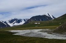 Mongolia Trekking Tour in the Altai Tavan Bogd National Park