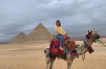 Private Tour in Giza Pyramids with Pick Up