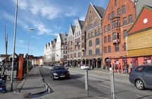 Walking tour: Medieval Spirit of Bergen + sweet Arctic gifts