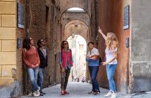Siena Sightseeing Walking Tour with Food Tastings for Small Groups or Private