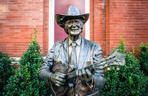 Music City Food, Drink, Sightseeing Walking Tour along Broadway