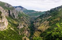 Hiking in Ridomo Gorge with Picnic