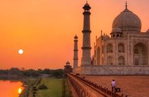 Exclusive Taj Mahal and Agra Sightseeing Tour