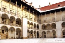 Wawel Castle and Rynek Underground Guided Tour in Krakow