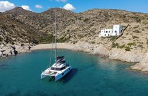  Full-Day Private Tour in Santorini by Luxury Catamaran