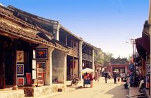 Vietnamese Food and Sightseeing Private Day Tour with Chauffer 
