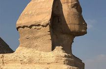 Private Guided Day Tour: Giza Pyramids, Egyptian Museum and Nile Dinner Cruise