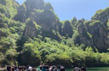 Private Day Tour to Longqing Gorge and Dingling at the Ming Tombs with Lunch and Boat Ride