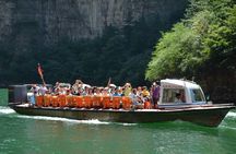 Beijing Private Tour to Badaling Great Wall and Longqing Gorge with Boat Ride