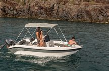 Full Day Boat Rental Without a License in Santorini 