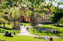 Helsinki private tour with a city planner