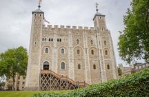 VIP Tower of London and Crown Jewels Tour with Private Beefeater Meet & Greet