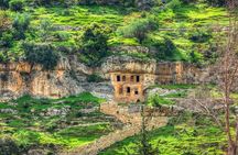 Half-Day Private Tour to Qasr al-Abd and Ancient Caves