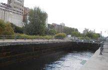 Old Montreal self-guided walking tour & scavenger hunt 