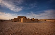 Full-Day Private Tour to Black Desert, Azraq Oasis and Desert Castles