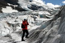 Full Day Guided Glacier Hike on The Athabasca with IceWalks