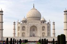 Exclusive North India with Varanasi (Delhi-Jaipur-Agra-Orcha-Kamasutra Temple)