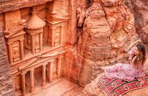 Private Petra Day Tour with Round-Trip Transfer from Dead Sea