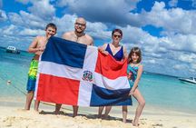 Photo Session at a Private Beach with Hotel Pickup