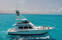 Biggest Luxury Yacht Boat Best in Cancun up to 28 pax