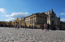  Versailles Small Group Guided Tour with Local Guide