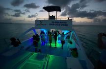 Private Catamaran Sunset Cruise in Turks and Caicos