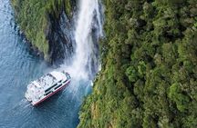 Half-Day Milford Helicopter Flight and Cruise from Queenstown