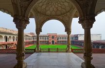 Private Sunrise half-day tour at Taj Mahal with visiting to Agra Fort