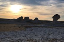 Private 2 Days Jeep Safari to White Desert and Bahariya Oasis