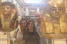 Giza Pyramids, Sphinx and Egyptian Museum Guided Day Tour from Cairo