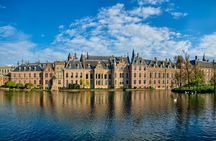 Private Tour in The Hague with a local with food tasting